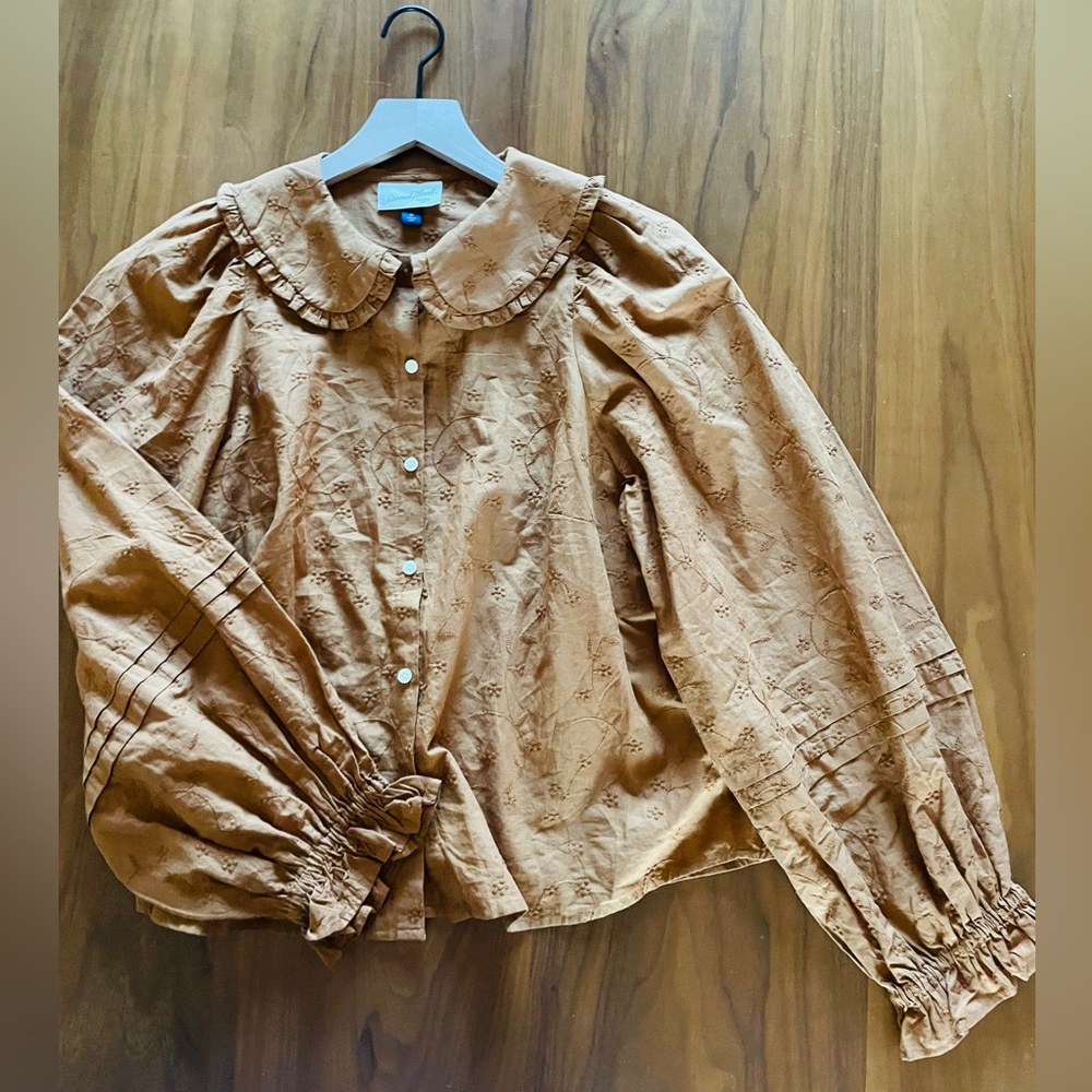 Universal Thread Camel Brown Puff Sleeve Eyelet Balloon Sleeve Button Up Blouse